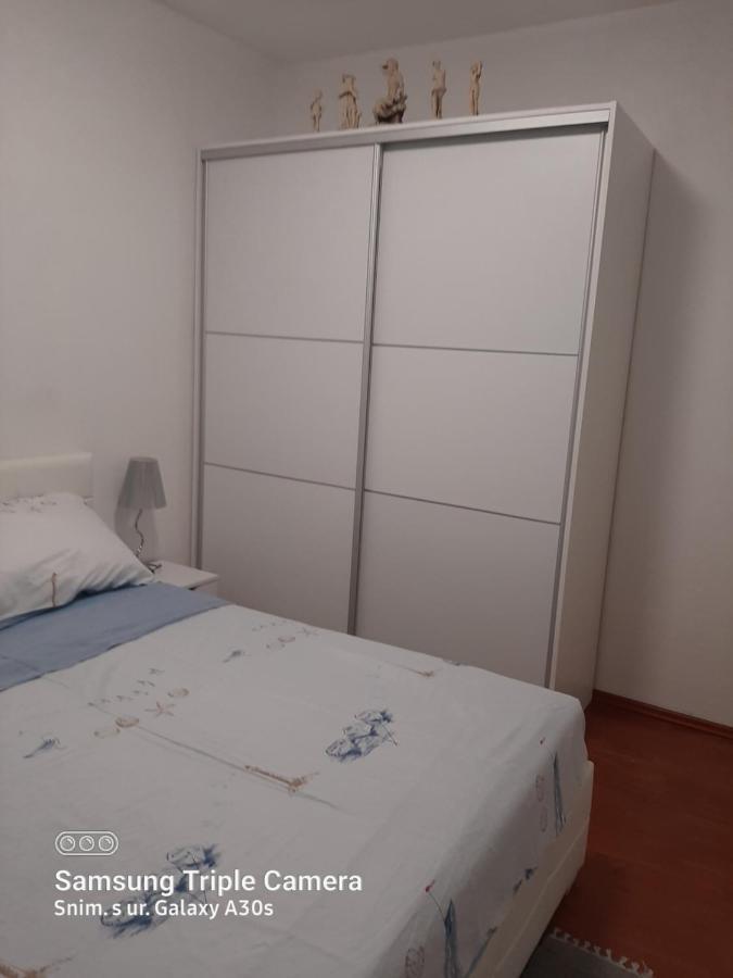 Kuca Za Odmor Coccoli Apartment Karlobag Exterior photo