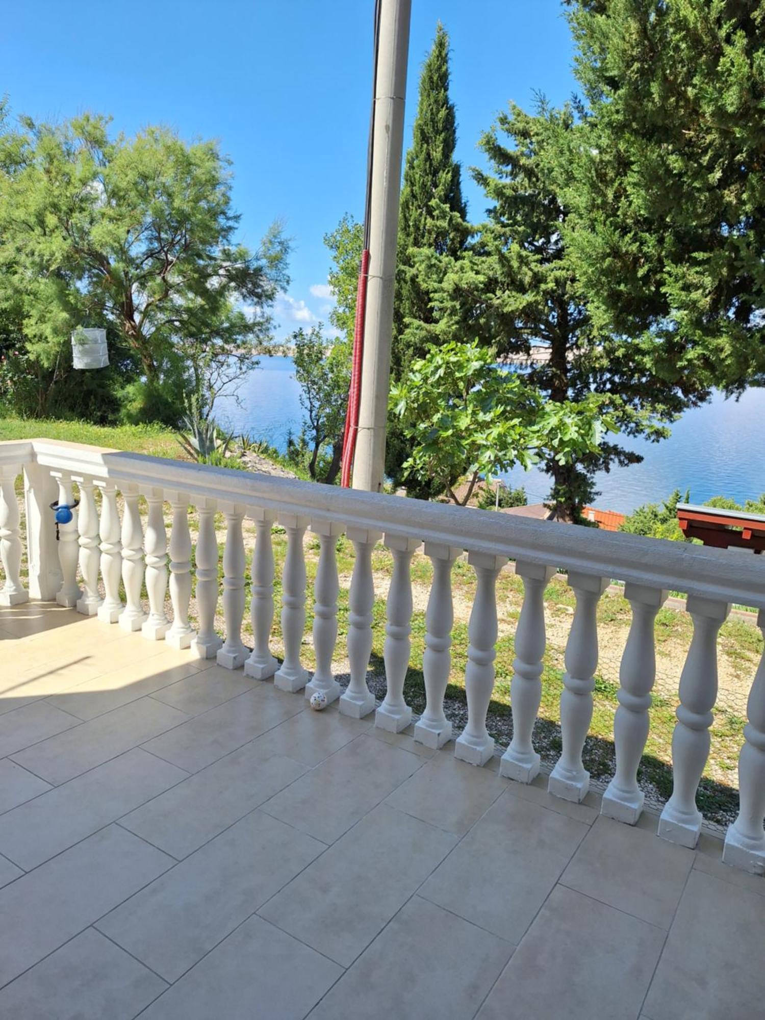 Kuca Za Odmor Coccoli Apartment Karlobag Exterior photo